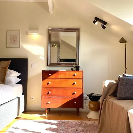 Elegant Beamed Loft With Ac Near Aliados Porto